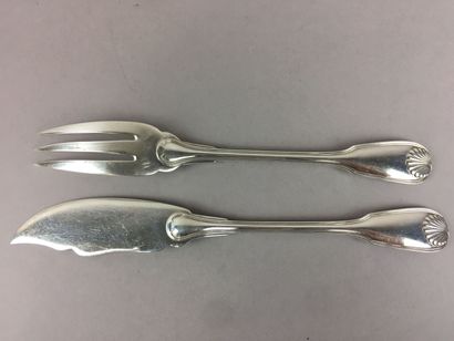 MENAGERE DE TABLE en argent (63 pièces)....