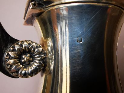 CAFETIERE en argent. PARIS, Charles BARRIER,...