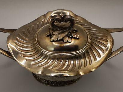 POT A SUCRE en argent. PARIS, ap. 1838 (Minerve)....