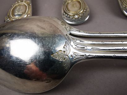 MENAGERE DE TABLE en argent (36 pièces)....