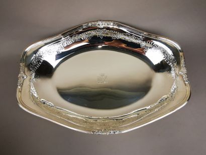 CORBEILLE en argent. BORDEAUX, J. FONTAN,...