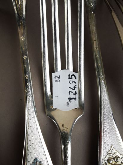 MENAGERE DE TABLE en argent (36 pièces)....