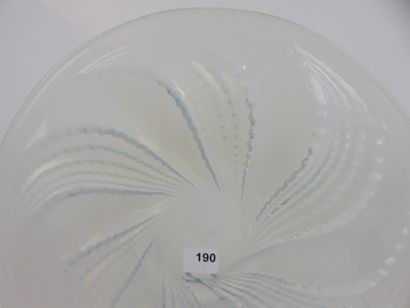 LALIQUE

Petit plat rond en verre moulé

Diam....