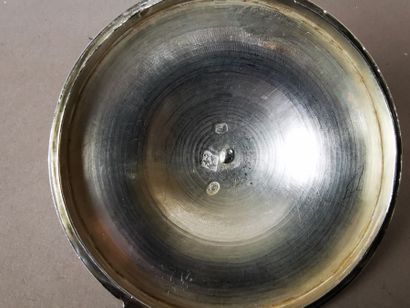 CASSEROLE DE TABLE en argent. PARIS, orfèvre...