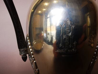 CAFETIERE en argent. PARIS, Charles BARRIER,...