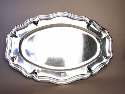 DEUX PLATS en argent. PARIS, orfèvre E.C.,...