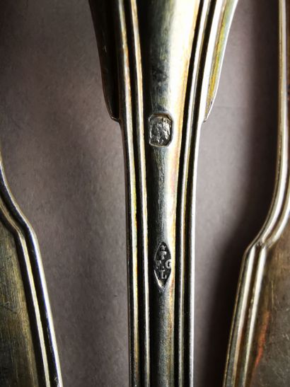 SERIE DE SIX COUVERTS A ENTREMETS en argent....