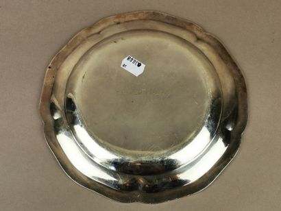 PLAT en argent. PARIS, ap. 1838 (Minerve)....