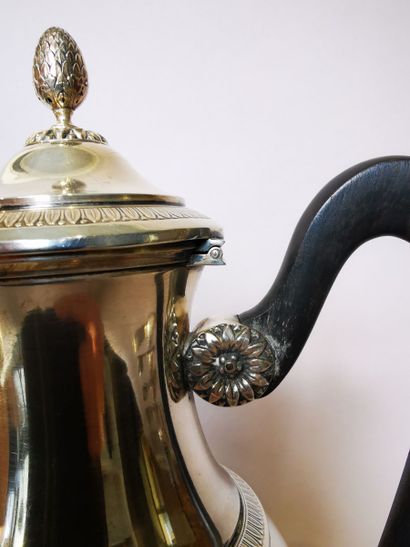 CAFETIERE en argent. PARIS, Charles BARRIER,...