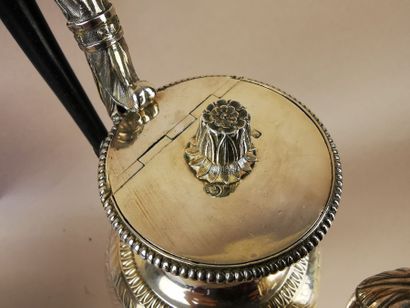 CAFETIERE en argent. PARIS, orfèvre B.J.C.O.,...