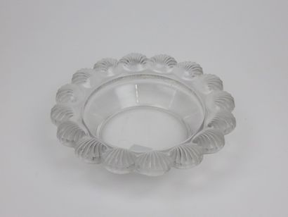 LALIQUE

Coupe creuse en verre moulé pressé

Diam....