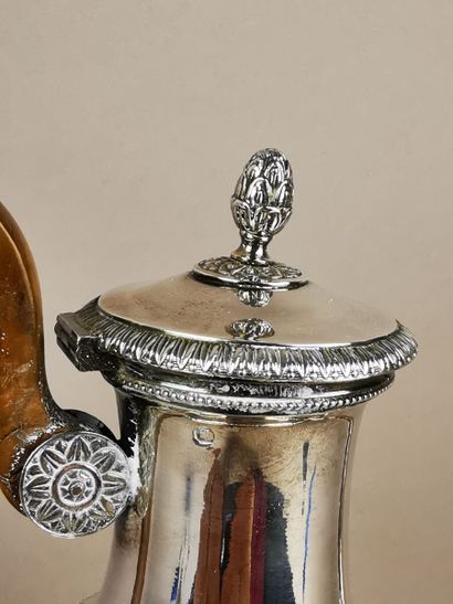 CAFETIERE en argent. PARIS, 1809-1819. Modèle...