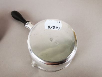 CASSEROLE DE TABLE en argent. PARIS, orfèvre...