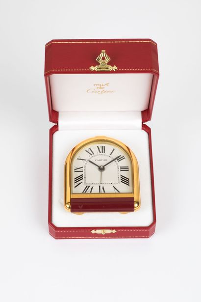 CARTIER, modèle Romane 

Réveil. Mécanisme...