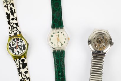 SWATCH 

Lot de trois montres, neuves de...