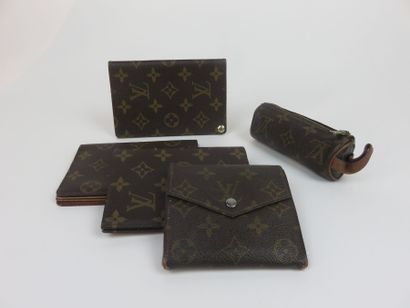 LOUIS VUITTON

Portefeuille, porte document,...