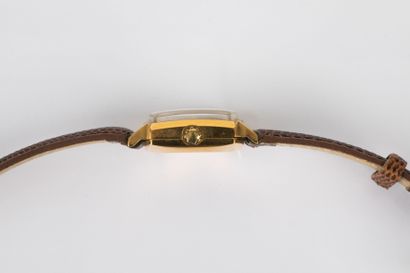 LIP, modèle Edison 

Montre-bracelet, boîtier...