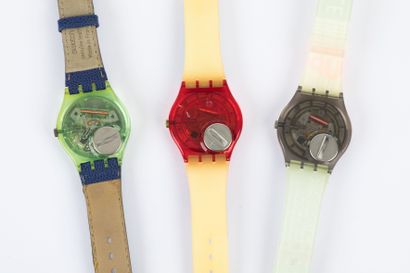 SWATCH 

Lot de trois montres, neuves de...