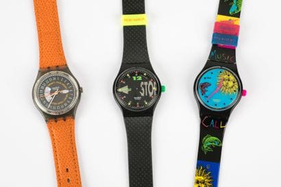 SWATCH 

Lot de trois montres, neuves de...