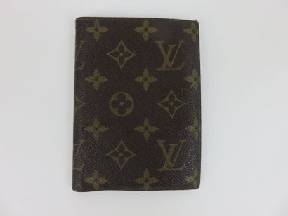 LOUIS VUITTON

Portefeuille, porte document,...