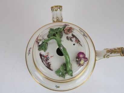 ALLEMAGNE, Meissen 

Chocolatière couverte...