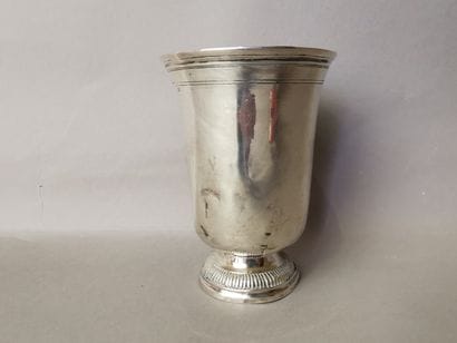 TIMBALE en argent. PARIS, Denis COLOMBIER,...