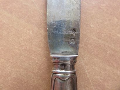 MENAGERE DE TABLE en argent de 138 pièces....