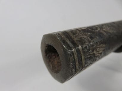 PISTOLET A SILEX MAROCAIN à platine à gauche.

Canon...