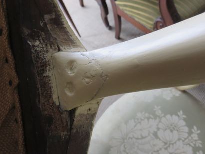 SUITE DE QUATRE FAUTEUILS CABRIOLET en bois...