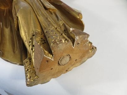 EVEQUE en bois sculpté, polychrome et doré...