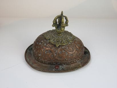 TIBET - XXe siècle

Calotte crânienne dite...