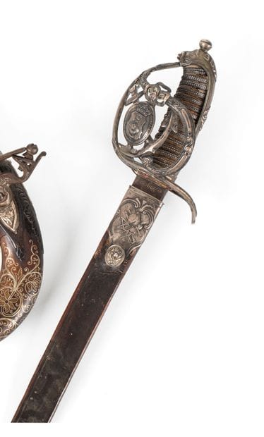 RARE SABRE D'OFFICIER DE LA MARINE BATAVE...