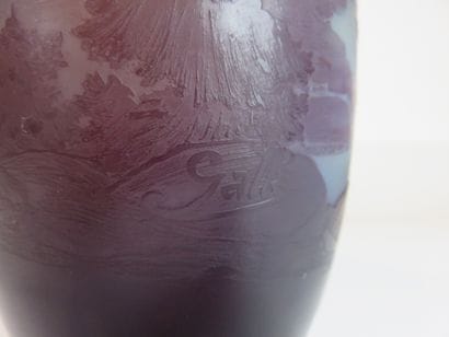 GALLE 

Magistral vase de forme japonisante...