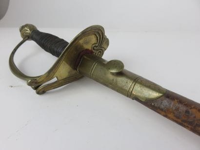 EPEE D'OFFICIER dite d’ niforme. Fusée filigranée...