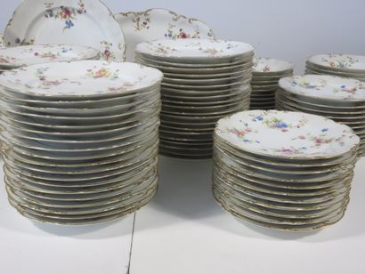 LIMOGES France

Important service en porcelaine...