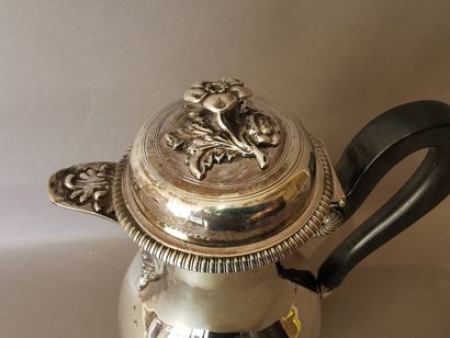 CAFETIERE en argent. PARIS, 1819-1838. Modèle...