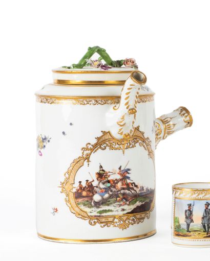 ALLEMAGNE, Meissen 

Chocolatière couverte...