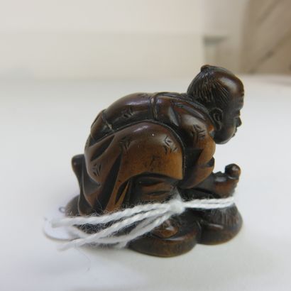 JAPON - XIXe siècle

Netsuke en bois, homme...