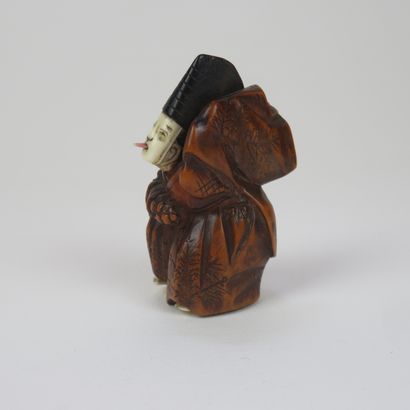 JAPON - XIXe siècle

Netsuke en bois, danseur...