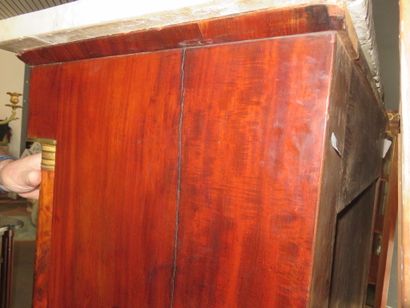 SECRETAIRE en acajou et placage d'acajou...