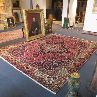 TAPIS d'Iran Bachtiar en laine noué main

320...