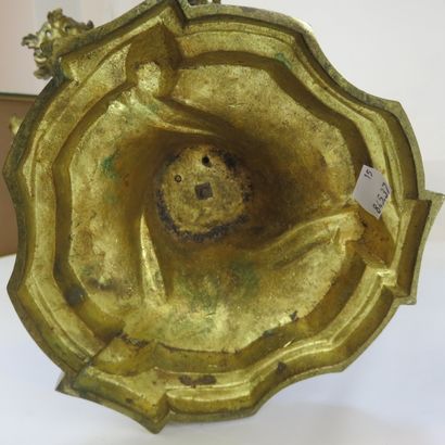 PAIRE D'IMPORTANTS CANDELABRES en bronze...