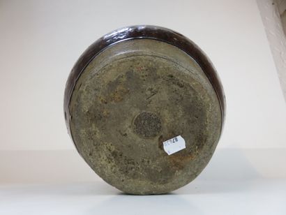 CHINE - Fin Epoque MING (1368-1644)

Jarre...