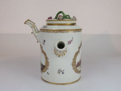 ALLEMAGNE, Meissen 

Chocolatière couverte...