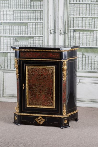 MEUBLE A HAUTEUR D'APPUI en marqueterie de...
