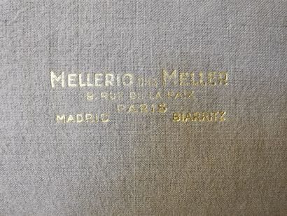 MENAGERE DE TABLE en argent de 151 pièces.

PARIS,...