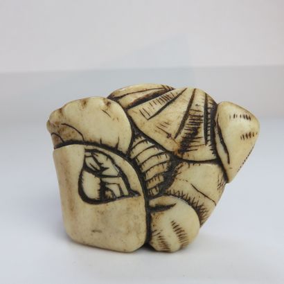 JAPON - XIXe siècle

Netsuke en corne de...