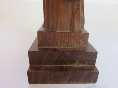 Lucienne HEUVELMANS, 1885-1944

Vierge à...