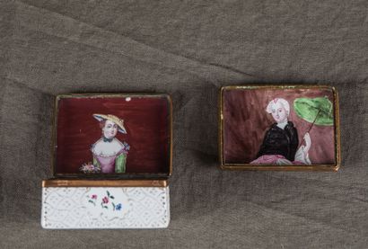 DEUX BOITES COUVERTES émaillées polychromes,...