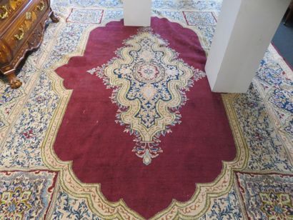 GRAND TAPIS d'Orient en laine points noués...